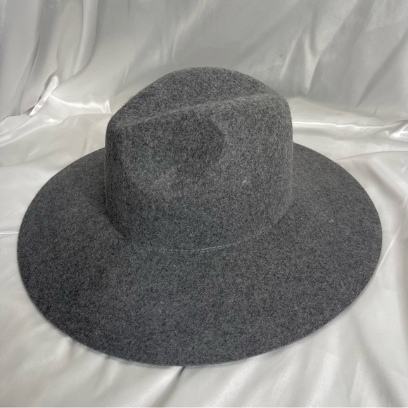 NWOT Women’s Gigi PIP Scottie Hat in Grey 100% Wool Size 55/XS - Picture 2 of 13